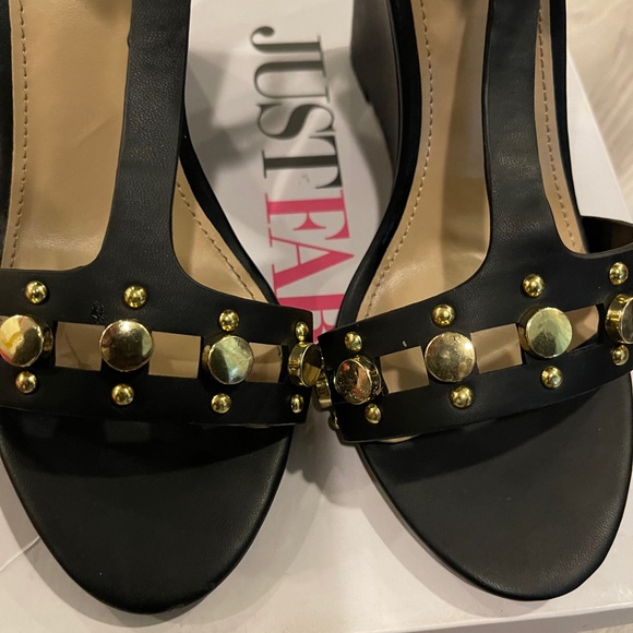 Black high heeled shoes - Picture 7 of 7